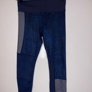SOLD Lululemon blue print leggings SZ 6 mint